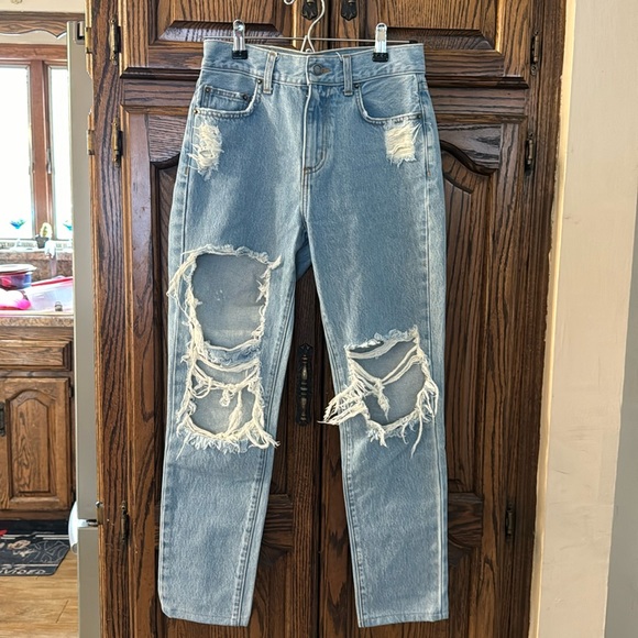 Like new!!⭐️Carmar denim jeans, Size 25 - Picture 1 of 4